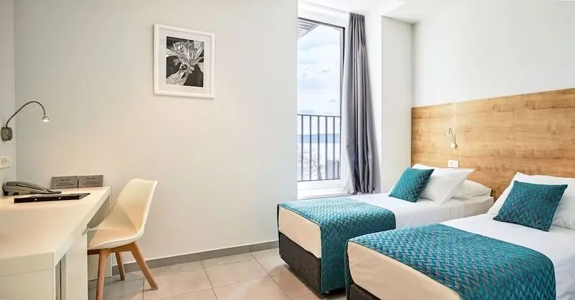 Standard Tek Büyük veya İki Ayrı Yataklı Oda, Deniz Manzaralı