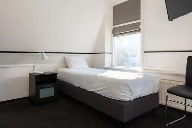 Basic Üç Kişilik Oda