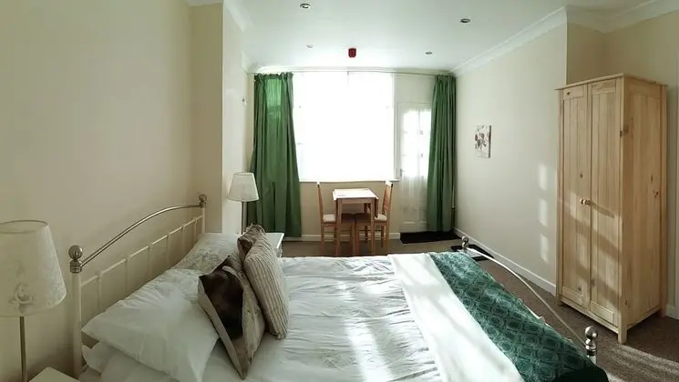 Tek Büyük Yataklı Oda