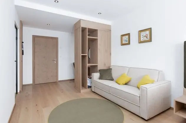 Signature Tek Büyük Yataklı Oda, 1 En Büyük (King) Boy Yatak ve Çekyat, Göl Manzaralı, Göl Kenarı