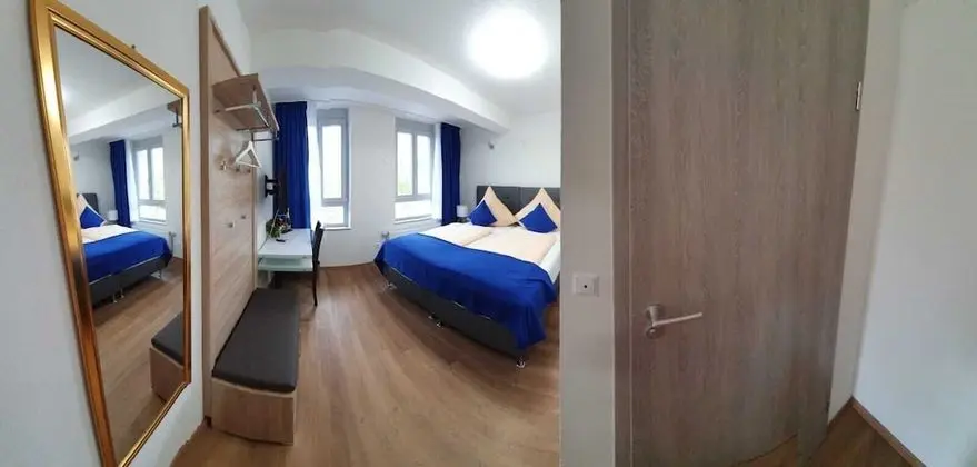 Business Tek Büyük Yataklı Oda