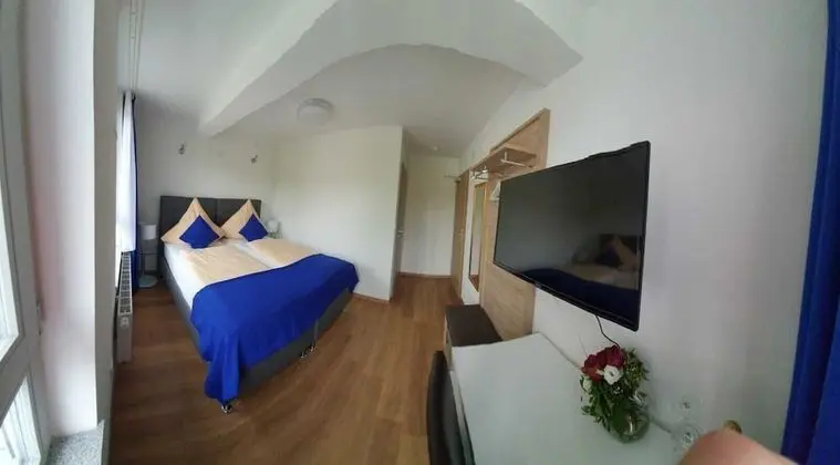 Business Tek Büyük Yataklı Oda