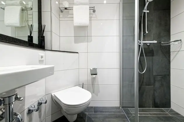 Basic Tek Büyük Yataklı Oda