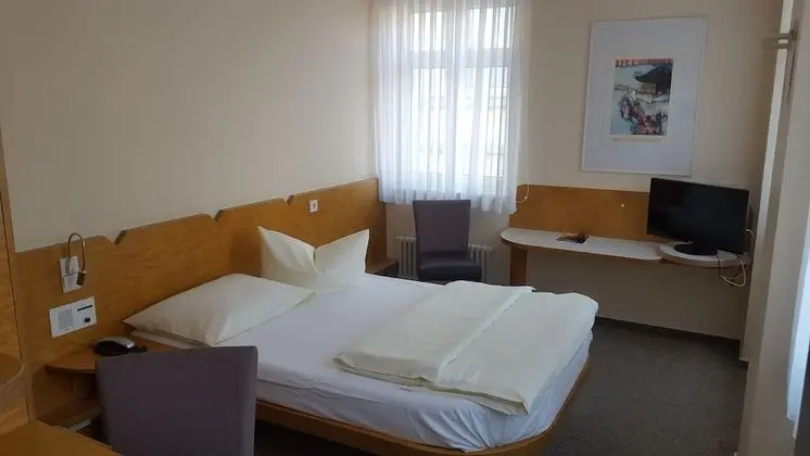 Comfort Tek Büyük veya İki Ayrı Yataklı Oda