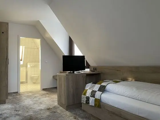 Comfort Tek Büyük Yataklı Oda
