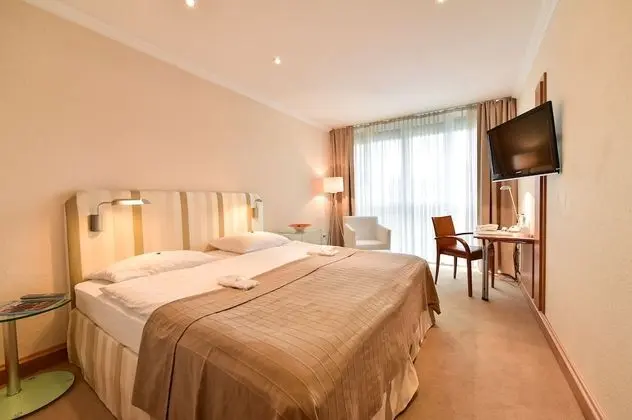 Basic Tek Büyük veya İki Ayrı Yataklı Oda