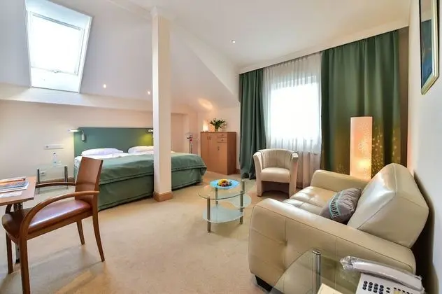 Basic Tek Büyük veya İki Ayrı Yataklı Oda