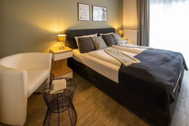 Classic Tek Büyük Yataklı Oda