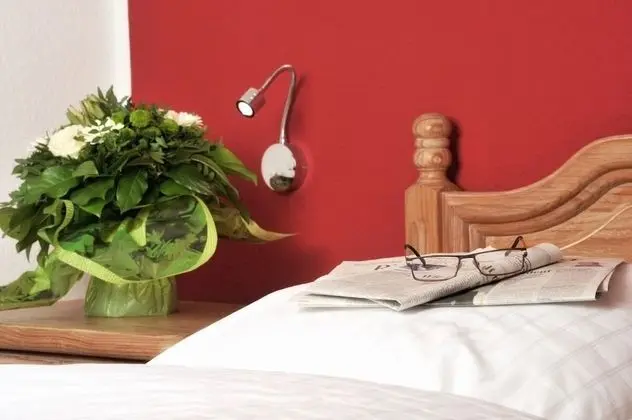 Büyük Yataklı Tek Kişilik Oda