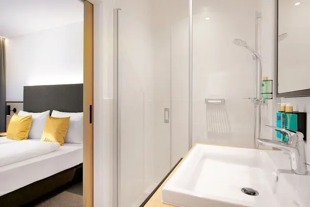 Comfort Oda, 1 En Büyük (King) Boy Yatak, Sigara İçilmez, Banyolu/Duşlu (Single Use)