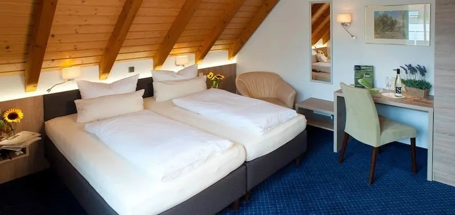 Comfort Tek Büyük Yataklı Oda