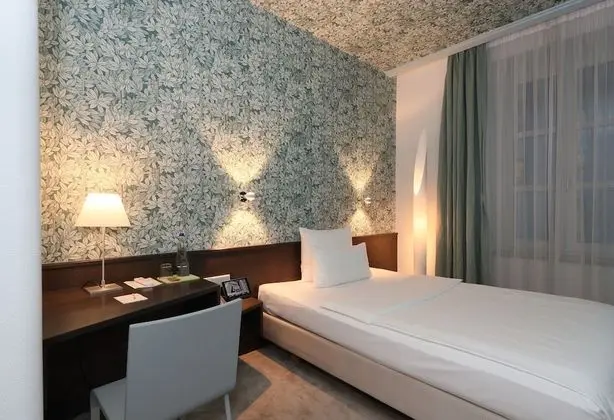 Grand Tek Kişilik Oda