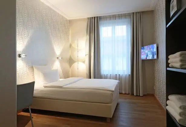 Grand Tek Kişilik Oda