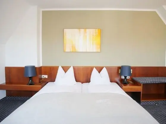 Comfort Tek Büyük Yataklı Oda