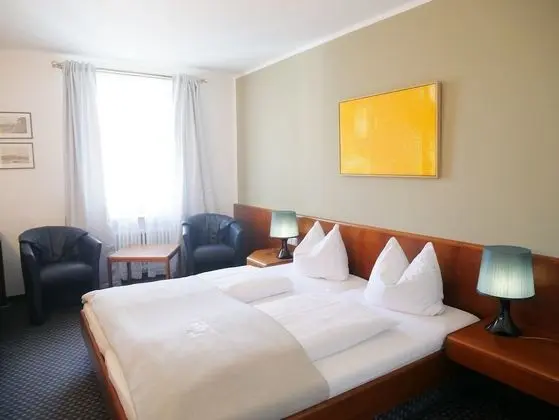 Comfort Tek Büyük Yataklı Oda