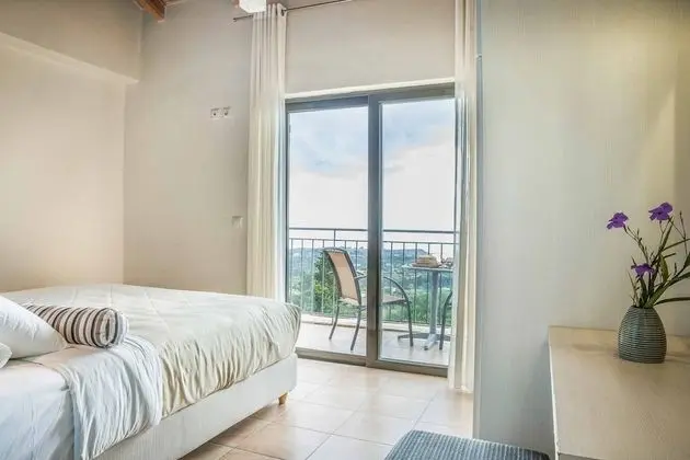 Villa (4 Bedrooms)