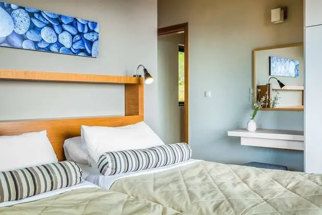 Villa (4 Bedrooms)