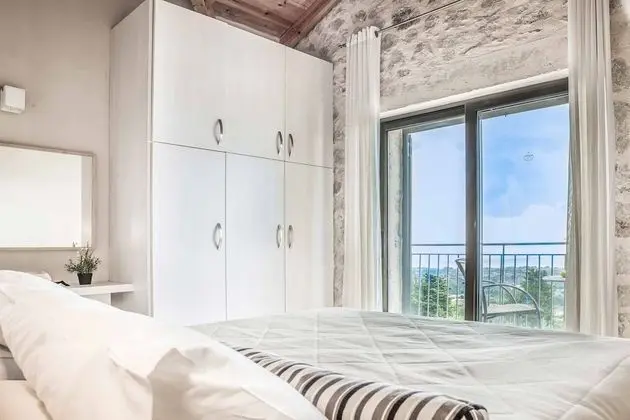Villa (4 Bedrooms)