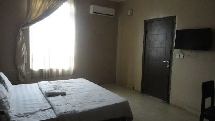 Luxury Oda, 1 Büyük (Queen) Boy Yatak, Sigara İçilmez, Havuz Manzaralı