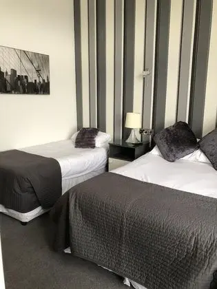 Comfort Üç Kişilik Oda, Banyolu/Duşlu, Bahçe Manzaralı (Triple Room Garden View )