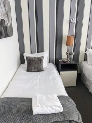 Comfort Üç Kişilik Oda, Banyolu/Duşlu, Bahçe Manzaralı (Triple Room Garden View )