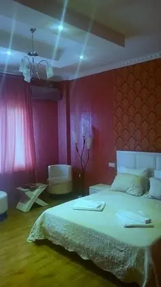 Luxury Tek Büyük Yataklı Oda