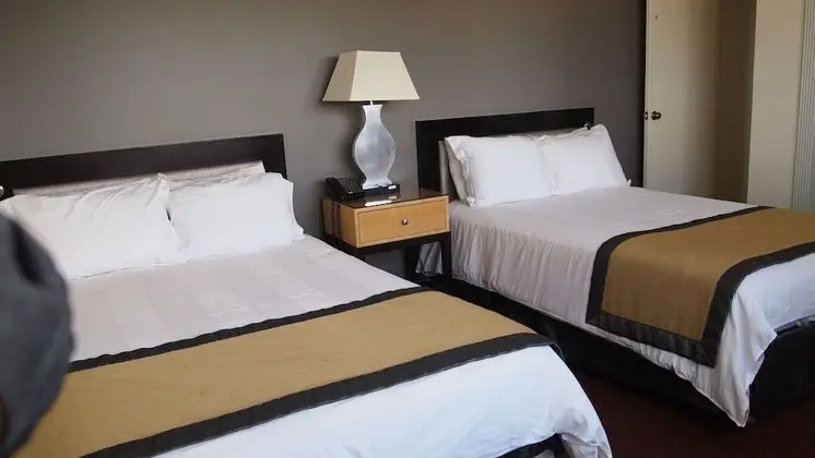 Double Deluxe Suite, Kitchen