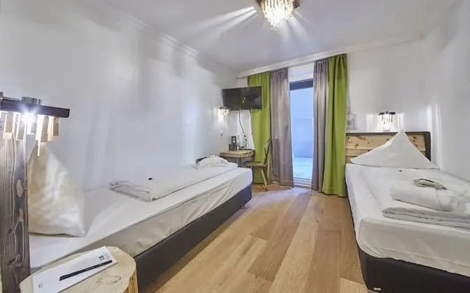 Design Tek Büyük Yataklı Oda