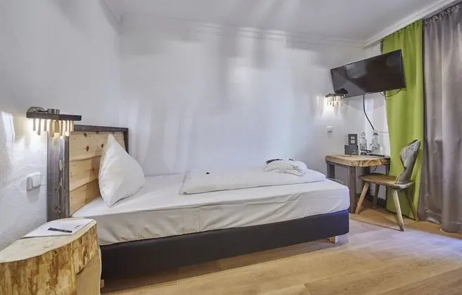 Design Tek Büyük Yataklı Oda