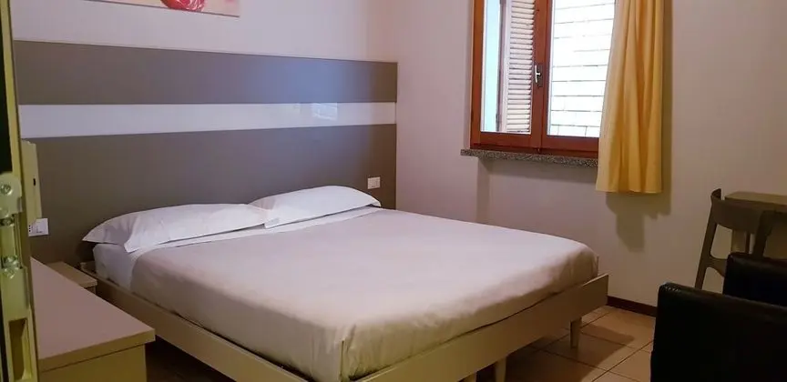 Economy Tek Büyük Yataklı Oda