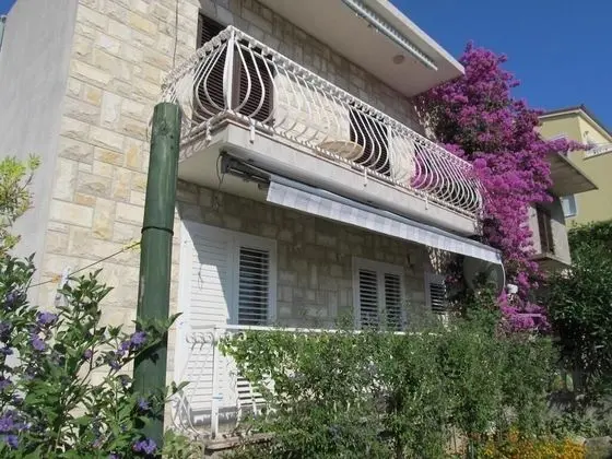 Apart Daire (Stan - 150m from the sea - A1 kat(4+2)