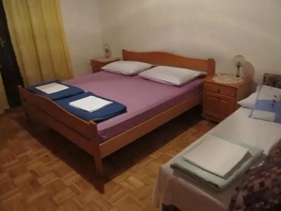 Apart Daire (Stan - 150m from the sea - A1 kat(4+2)