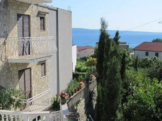 Apart Daire (Stan - 150m from the sea - A1 kat(4+2)