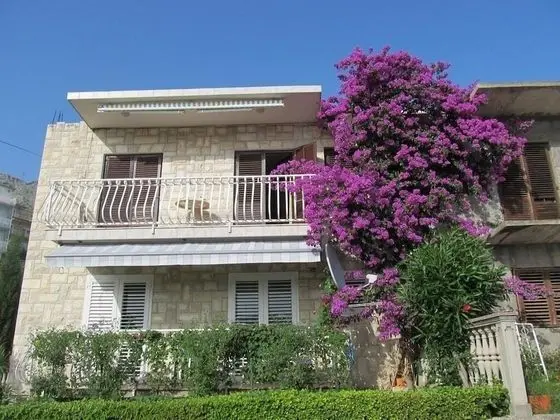 Apart Daire (Stan - 150m from the sea - A1 kat(4+2)