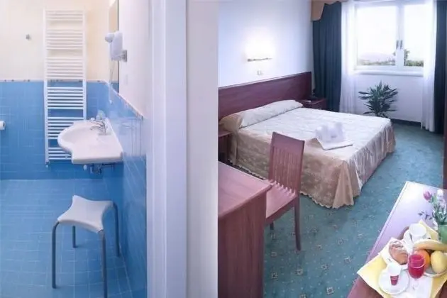 Büyük Yataklı Tek Kişilik Oda