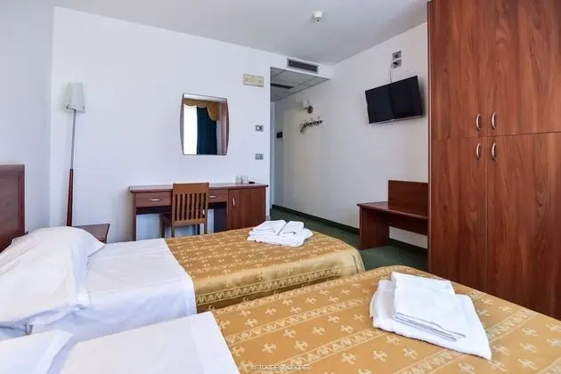 Oda, 2 Tek Kişilik Yatak