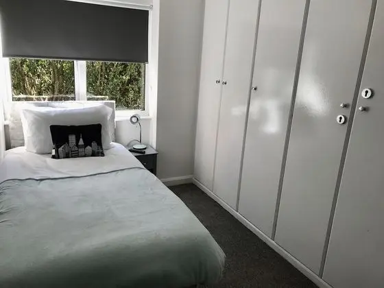 Comfort Villa, Özel Banyo (With Games Room)
