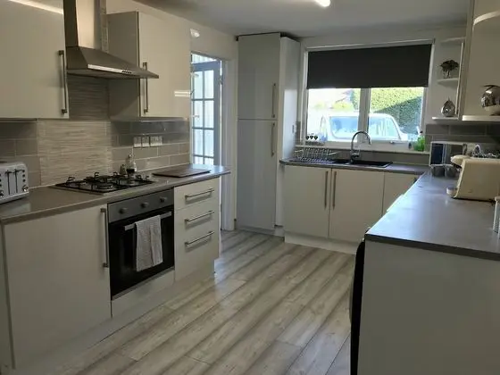 Comfort Villa, Özel Banyo (With Games Room)