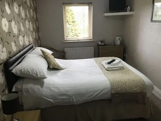 Premium Tek Büyük Yataklı Oda, Banyolu/Duşlu, Bahçe Manzaralı