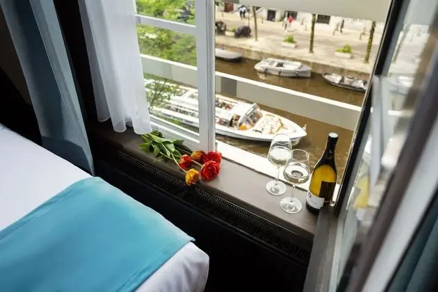 Standard İki Ayrı Yataklı Oda, 2 Tek Kişilik Yatak, Kanal Manzaralı