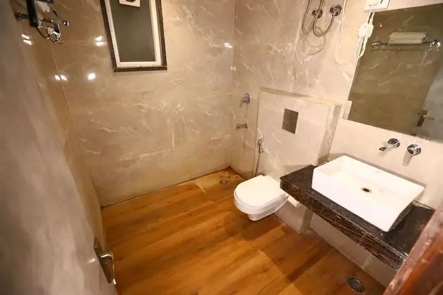 Executive Room with Sofa and Window