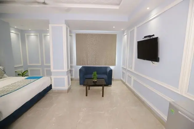 Superior Room with Window and City view