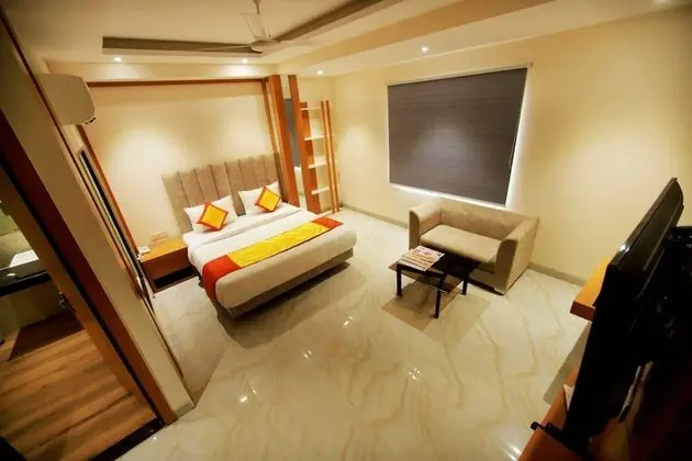 Superior Room with Window and City view