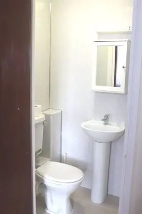 Üç Kişilik Oda