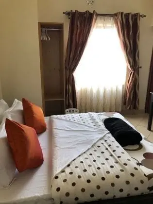 Family Tek Büyük Yataklı Oda