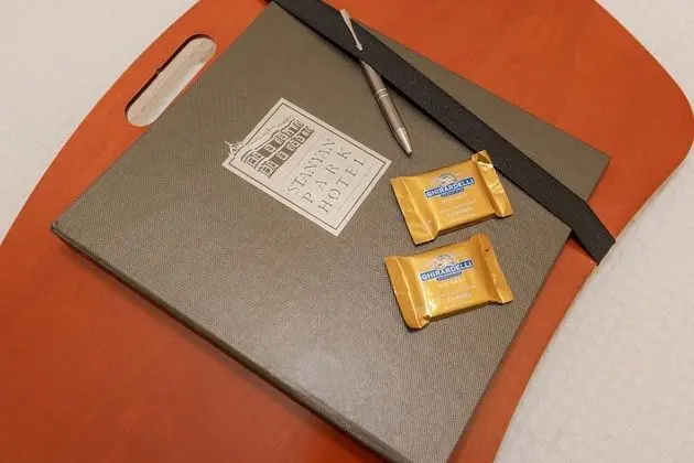 Deluxe Oda, 1 En Büyük (King) Boy Yatak
