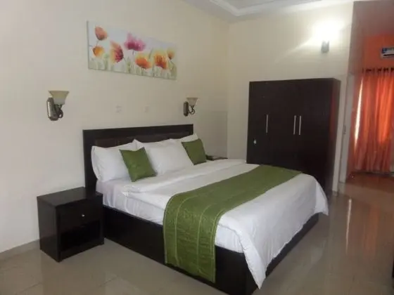 Deluxe Oda, 1 Büyük (Queen) Boy Yatak