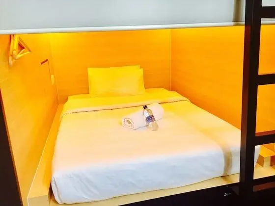 Premium Ortak Ranzalı Oda, Birden Çok Yatak Odası