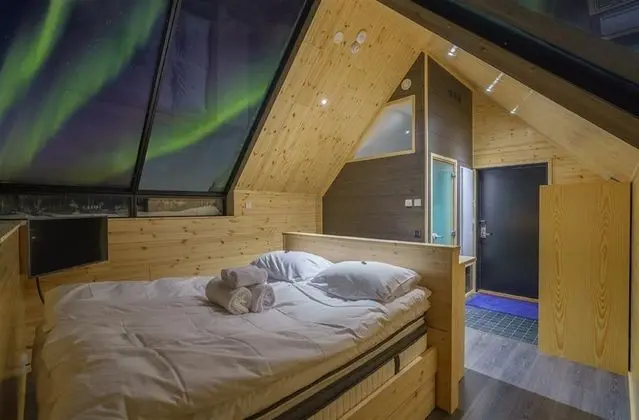 Aurora Cabin