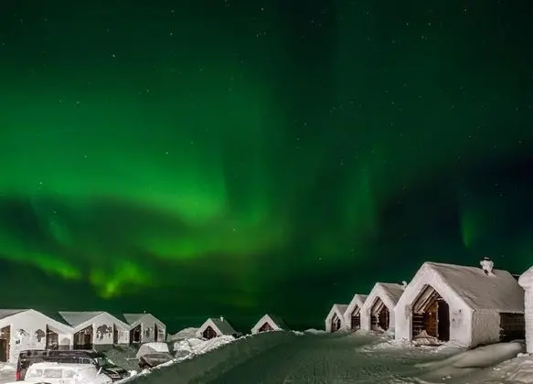 Aurora Cabin